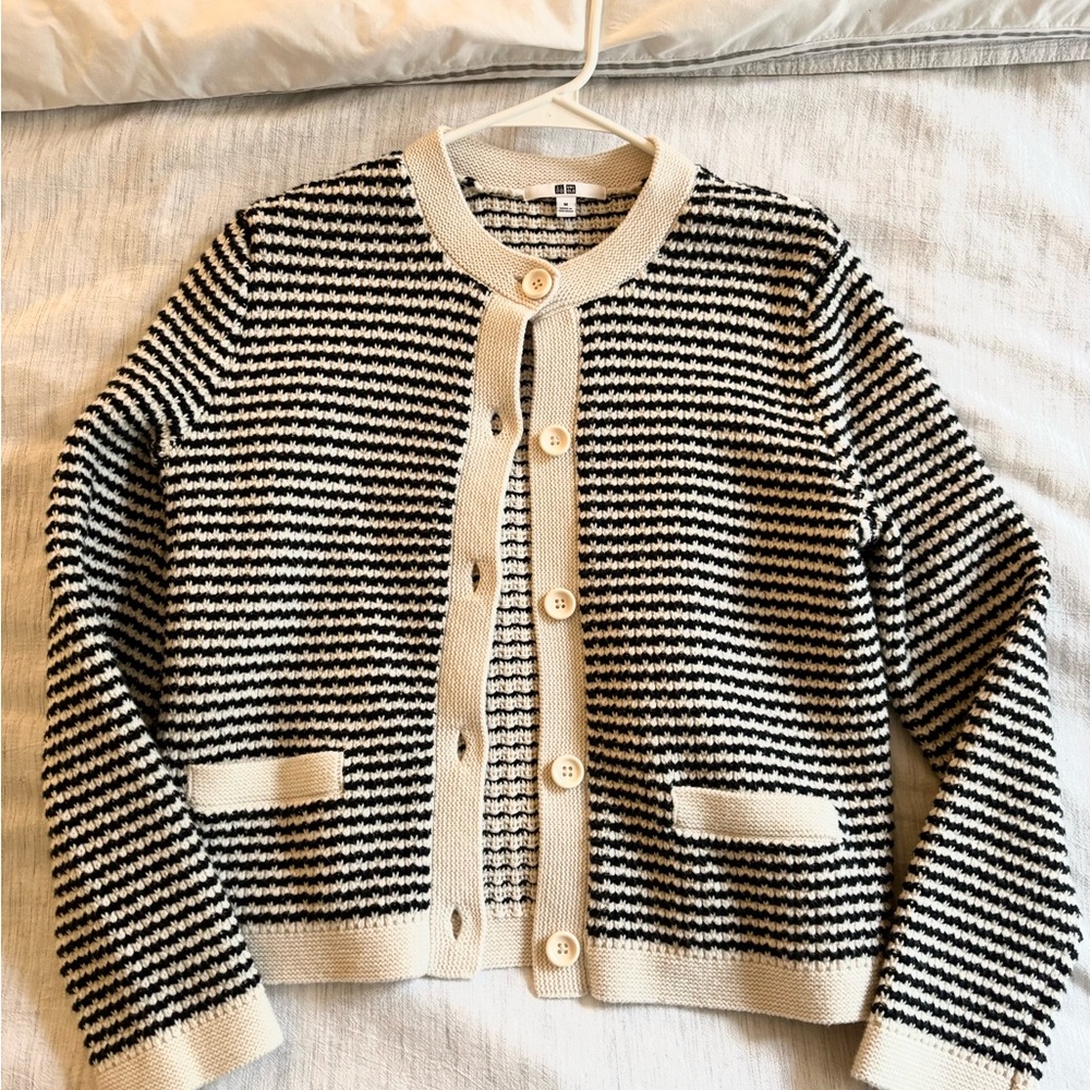 Uniqlo Black and Cream Cardigan Sweater